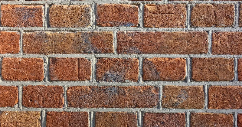 La maçonnerie traditionnelle : le savoir-faire du joint au mortier