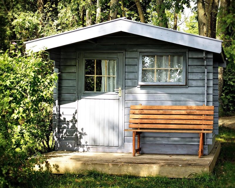 Construire une cabane en bois dans votre jardin : guide complet pour 2026